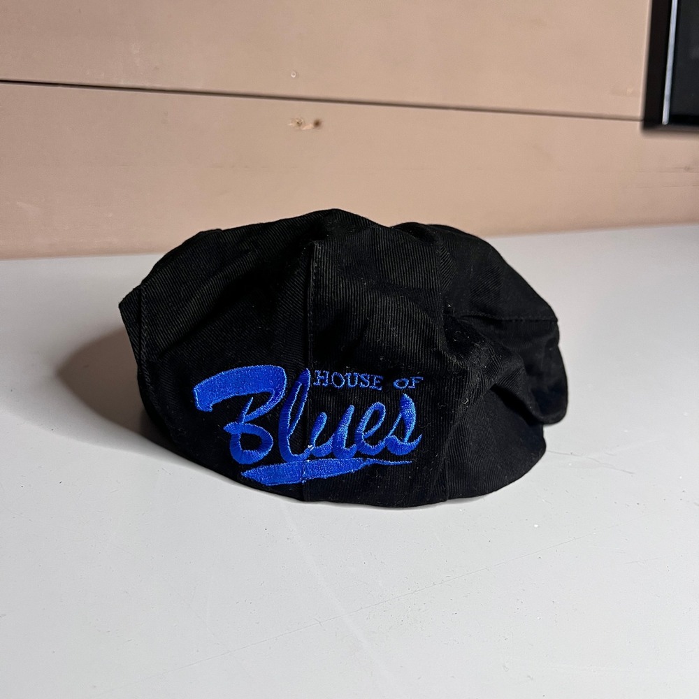 House of Blues by Roots Black Cotton Flat Cap Newsboy Hat Blue Logo Canada Made